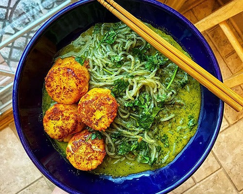 Seared Scallops With Green Curry Noodles