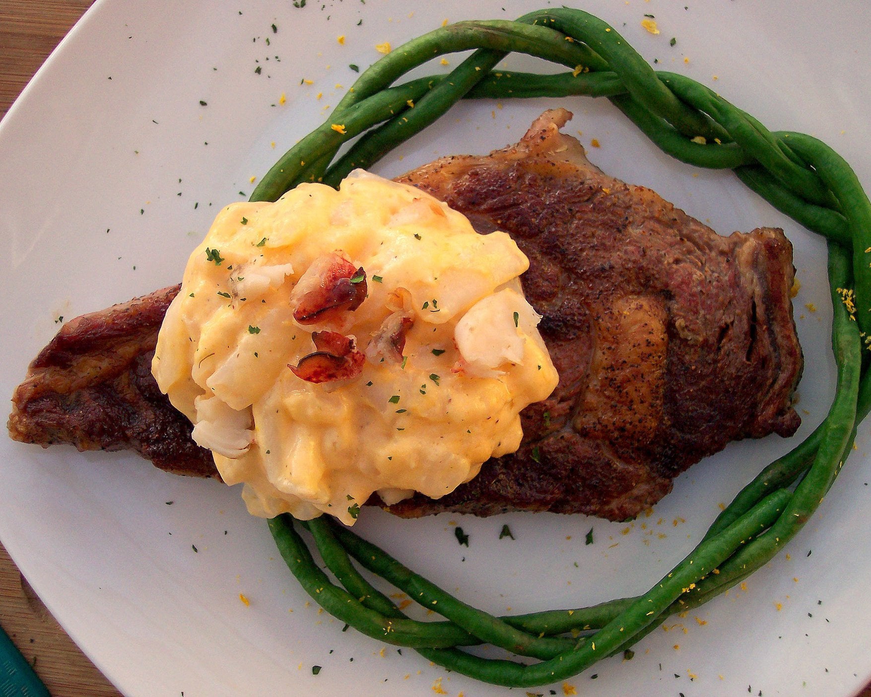 Low-Carb Lobster Mac & Cheese with Steak and Asian Long Beans