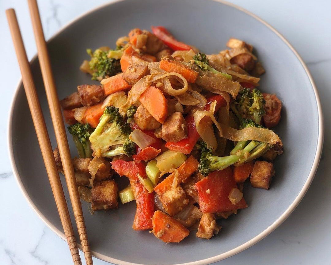Miracle Noodle with Stir Fry Veggies, Tofu and Peanut Ginger Sauce