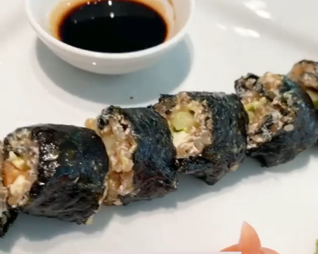 Keto Smoked Salmon Sushi Roll